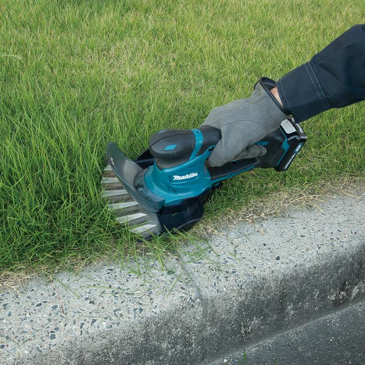 Actual product image Makita UM600DZ