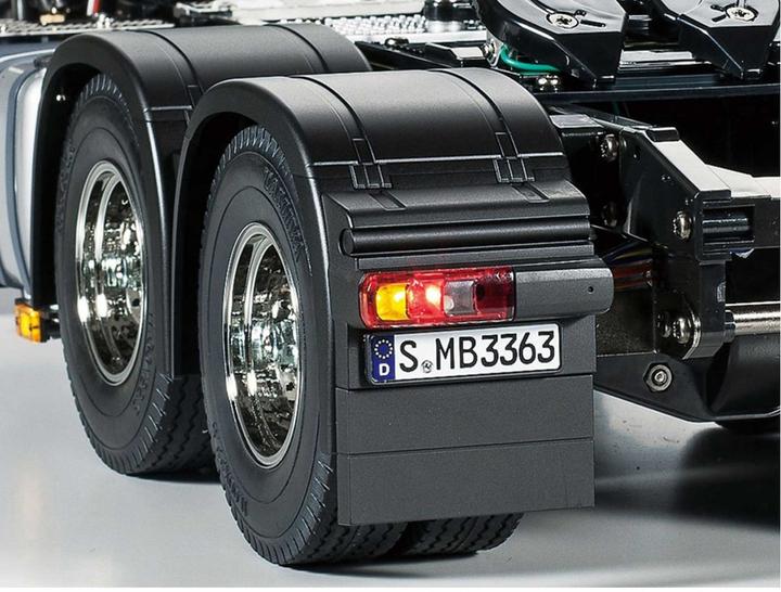 Actual product image Tamiya Mercedes-Benz Arocs (Kit)