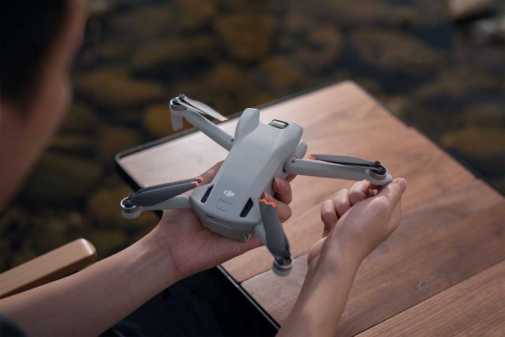 Actual product image DJI Mini 3 without controller (38 min, 248 g, 12 Mpx)