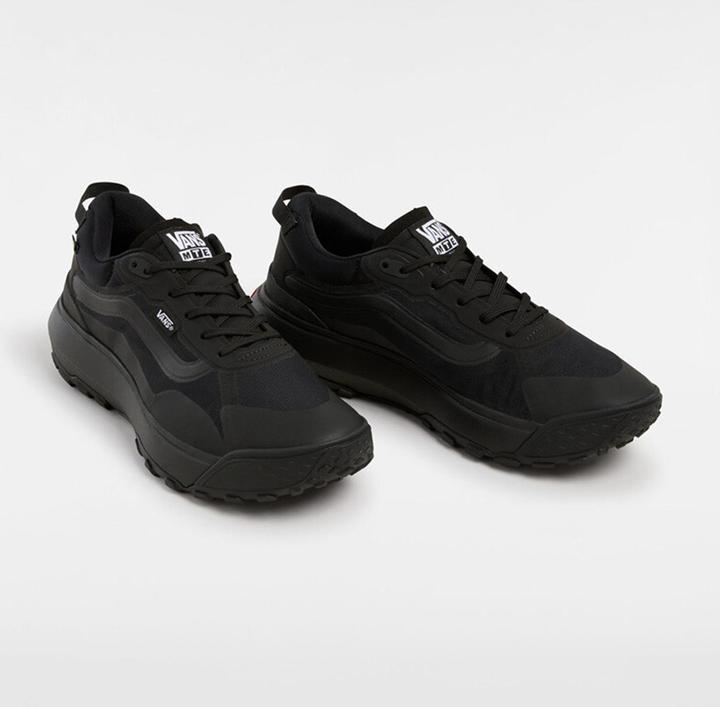 Black / Black