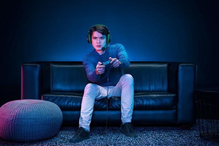 Actual product image Razer Wolverine V2 (Xbox Series S, Xbox One S, PC, Xbox One X, Xbox Series X)