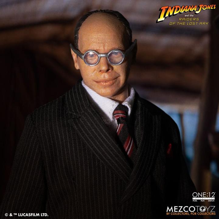 Actual product image Mezco Toys Indiana Jones Action Figure 1/12 Major Toht and Ark of the Covenant Deluxe Boxed Set 16 cm
