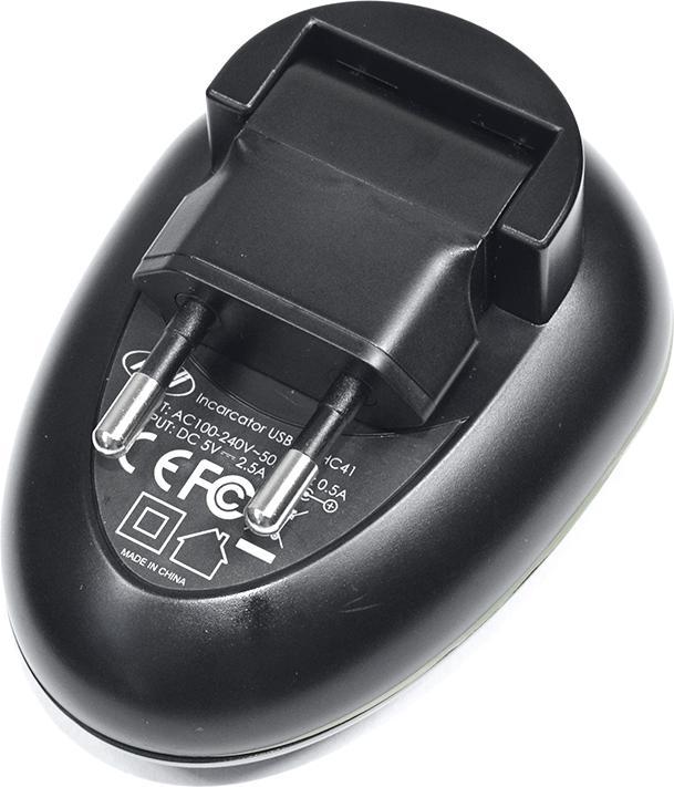 Actual product image PNI USB charger 4-port, for smartphones, tablets and cameras