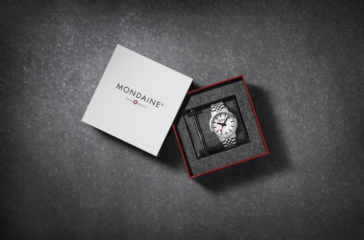 Produktbild Mondaine MST.4101B.SJ Stop2go Horloge - Stationsklok - Saffierglas - Staal - Zilver - 41 mm breed - Quartz - (Swiss Made, 41 mm)