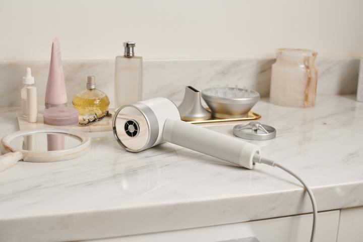 Actual product image Zuvi Halo