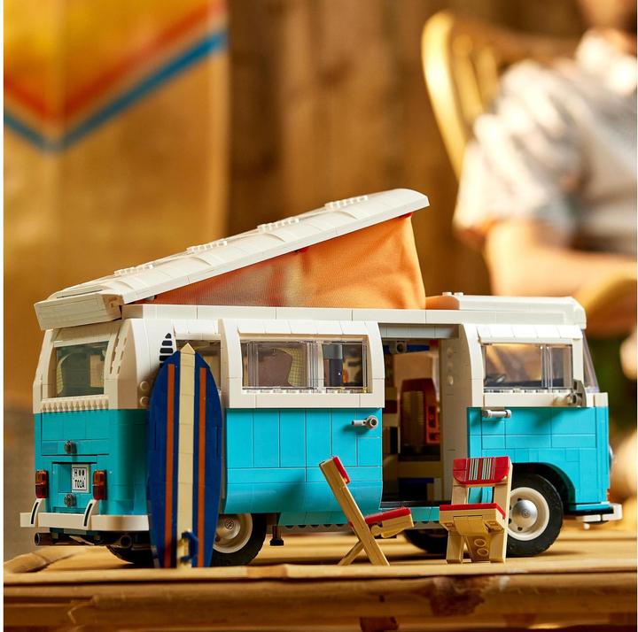 Actual product image LEGO Volkswagen T2 Camping Bus (10279, LEGO Creator Expert, LEGO Rare Sets)