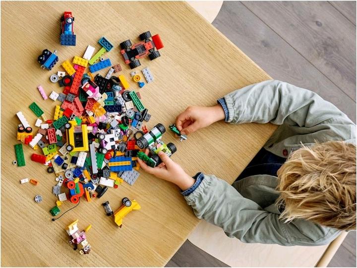 Produktbild LEGO Steinebox mit Rädern (11014, LEGO Classic)