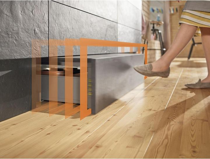 Produktbild Vasalat Sockelbeschlag BLUM Space-Step inkl. Querprofil und Distanzleiste 460 mm