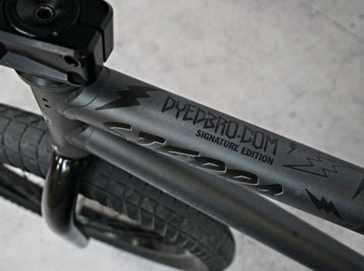 Produktbild Dyedbro Rahmenschutz Kit - Sergio Layos BMX Signature Edition