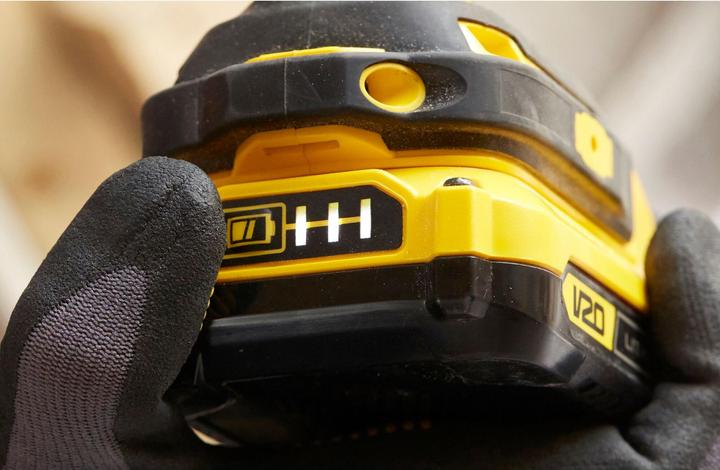 Actual product image Stanley SHOCK DRIVE 18V - V20 170Nm 2x2Ah + BOX SFMCF810D2K (Rechargeable battery operated)