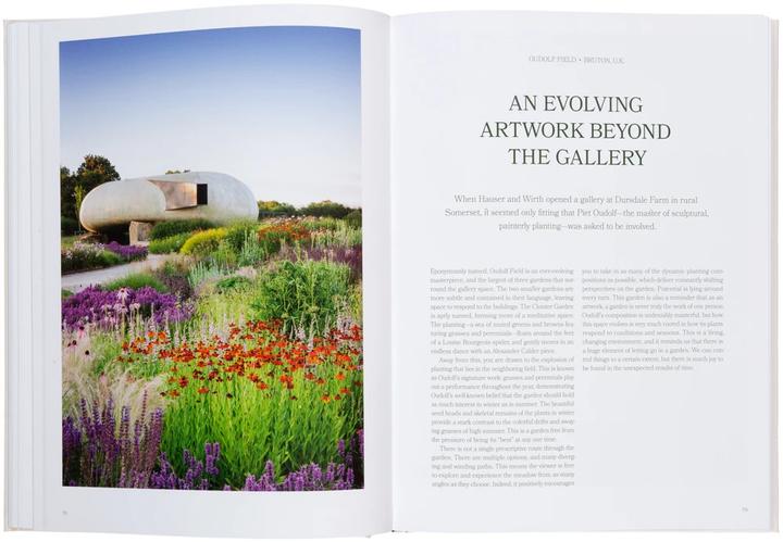 Actual product image The Avant Garden (English, Statures, Robert clans, John Tebbs, 2023)
