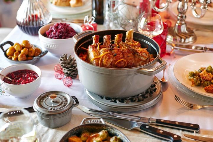 Produktbild Staub Cocotte (28 cm, Bräter + Schmortopf, Gusseisen, Emaille)
