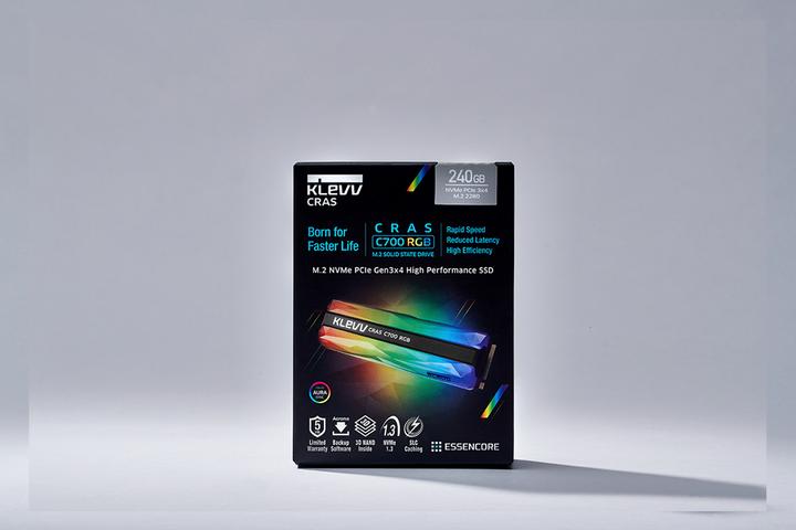 Actual product image NoName Disque Dur SSD Klevv Cras C700 RGB 240Go - M.2 NVMe Type 2280 (240 GB, M.2)