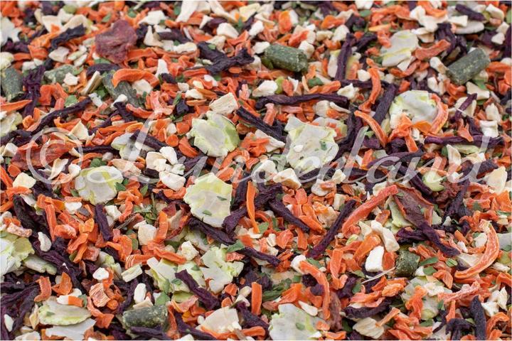 Actual product image Lunderland Gemüsemix Ergänzungsfutter (Senior, Adult, Junior, 1 pcs., 1000 g)