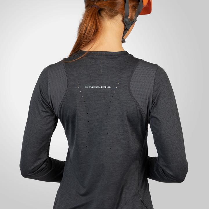 Actual product image Endura Ladies SingleTrack Jersey (long sleeve) (M)