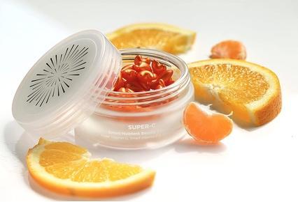 Image du produit Oskia Super C Smart Nutrient Beauty Capsules (60 ml)