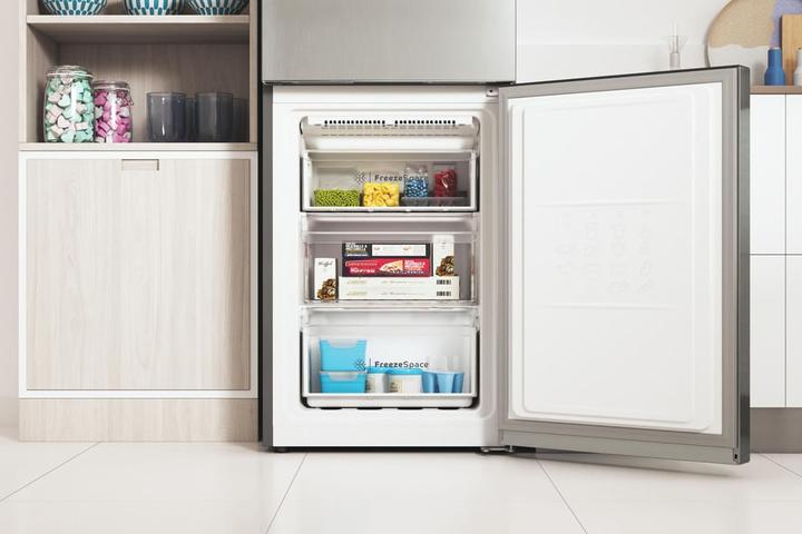 Actual product image Indesit INFC9 TI22X Free-standing fridge freezer 367 L E Stainless steel (367 l)
