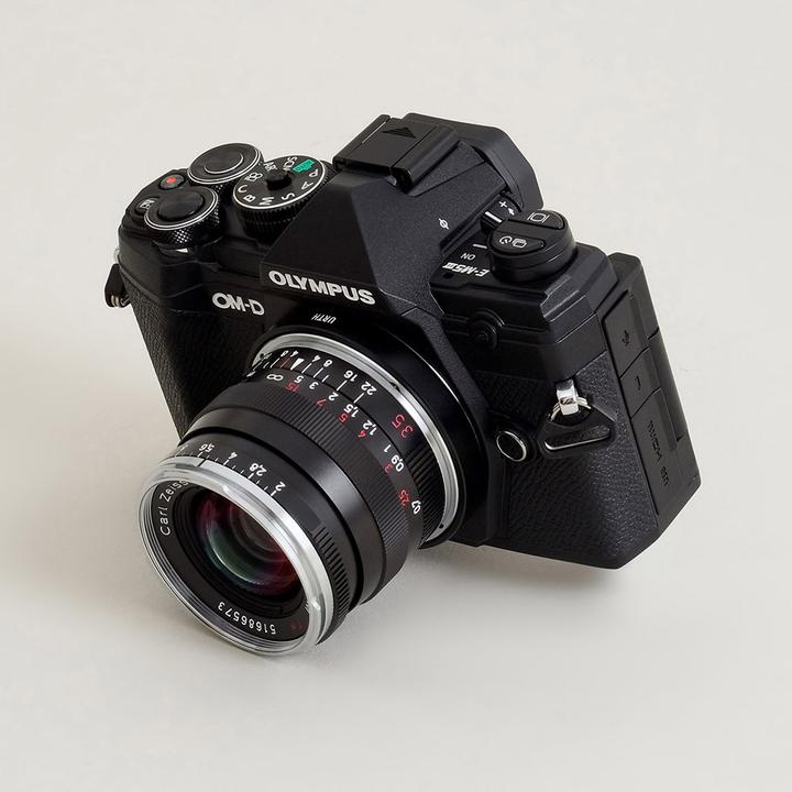Immagine prodotto Urth Adattatore per obiettivo: Compatibile con l'obiettivo Leica M e il corpo macchina Micro Quattro
