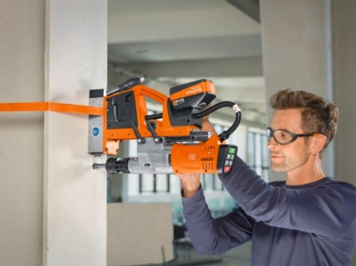 Actual product image Fein AKBU 35 PMQW Select 18 V Brushless Li-Ion Battery Magnetic Core Drill up to 35 mm Solo in Case (Rechargeable battery operated)