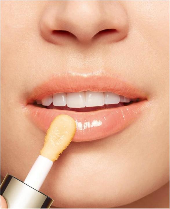 Actual product image Clarins Lip Comfort Oil (No. 01 - Honey)