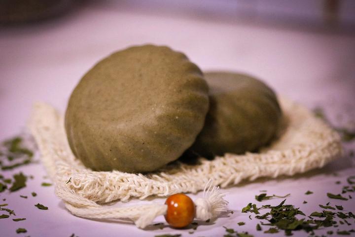 Produktbild Vivi Soaps Haarseife Brennnessel - Rosmarin (Hartseife)
