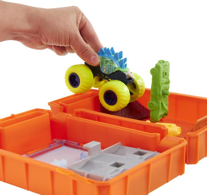 Immagine prodotto Hot Wheels Monster Trucks Stunt N' Go Fossil Fuel Playset (EC)
