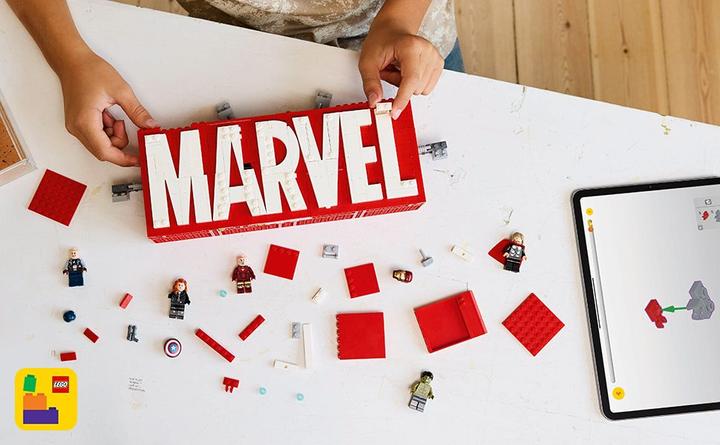 Actual product image LEGO Logo & Minifiguren (76313, LEGO Marvel)
