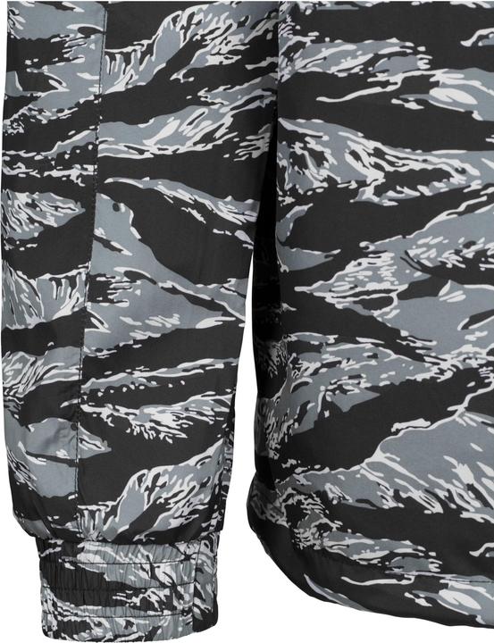 Produktbild Urban Classics Tiger Camo Pull Over (L)