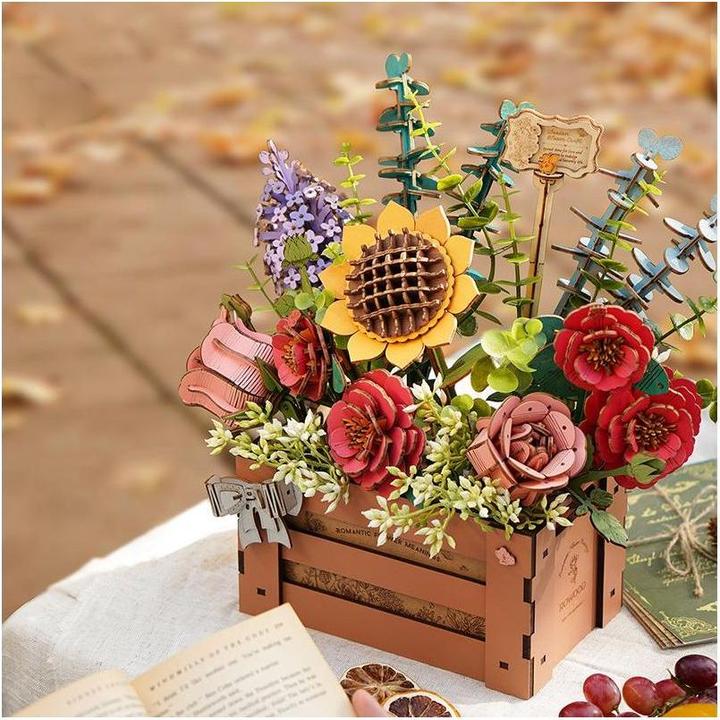Actual product image Robotime Modellbausatz 'Wooden Bloom Box' (658 pieces)