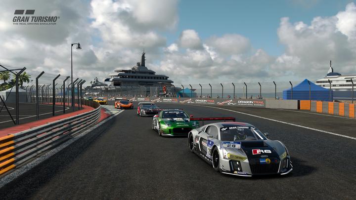 Image du produit Sony Gran Turismo GT Sport : Spec II - PlayStation 4 - Jeu de course - PEGI 3 (PS4)