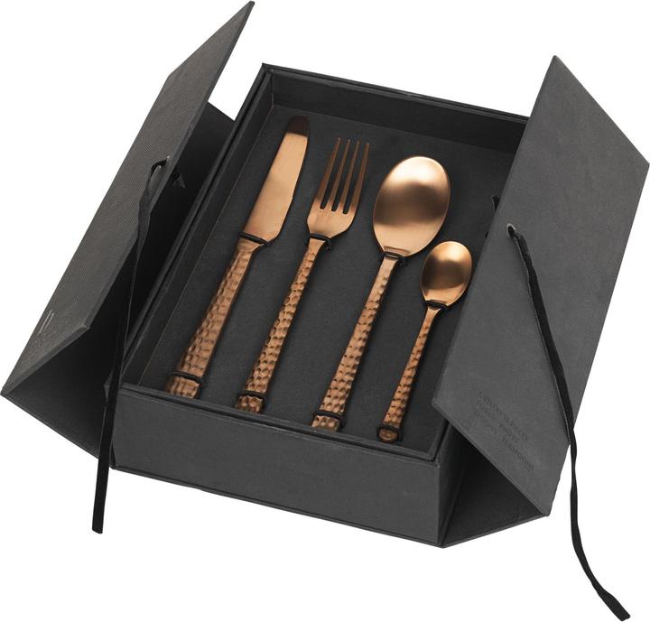 Actual product image Broste Copenhagen Cutlery set Hune, 16 pc - Stainless steel - Brushed satin Hammered (1 Piece, Cutlery set)