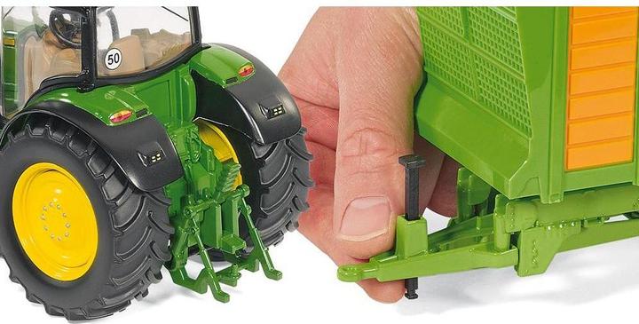Actual product image Siku 3282 John Deere 01:32 6210R