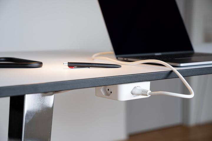 Produktbild Max Hauri maxTEX Cube (3 x, Typ 13, USB, USB-A, USB-C, 2 m)
