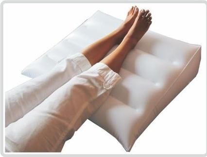Actual product image Sundo Nadmuchiwana poduszka ortopedyczna pod nogi i plecy (60 x 10 x 60 cm)