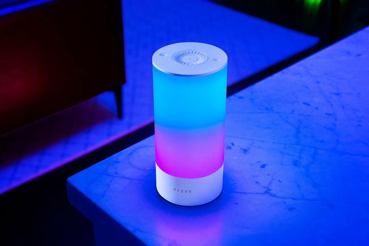 Productafbeelding Razer Aether Smart Lamp Pro - LED-lamp met meerzonverlichting (500 lm)