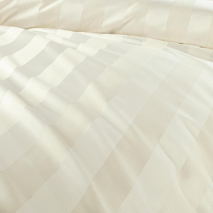 Actual product image Curt Bauer Damask bed linen Como beige (Duvet cover, 155x220 cm (40x80 cm))