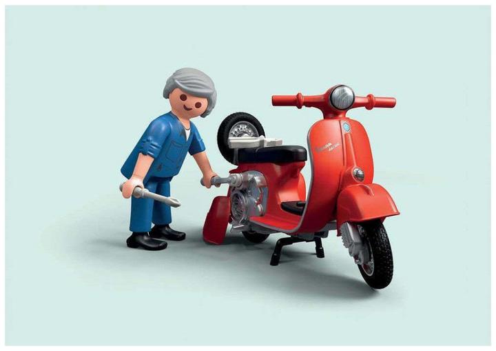 Actual product image Playmobil 60s Vespa workshop (71620, Playmobil City Life)