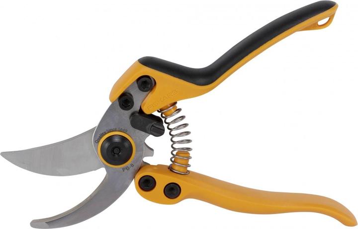 Actual product image Fiskars Garden shears bypass PB-8 M 102