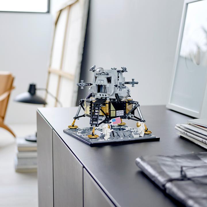Produktbild LEGO Lunar Lander (10266, LEGO Creator Expert, LEGO Seltene Sets)