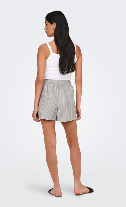 Produktbild JdY Locker geschnitten Mittlere Taille Shorts Shorts (XS)