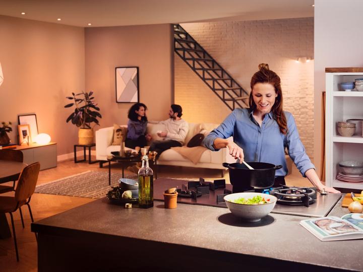 Immagine prodotto Philips Hue Hue White Ambiance (E27, 6 W, 570 lm, 1 x, F)