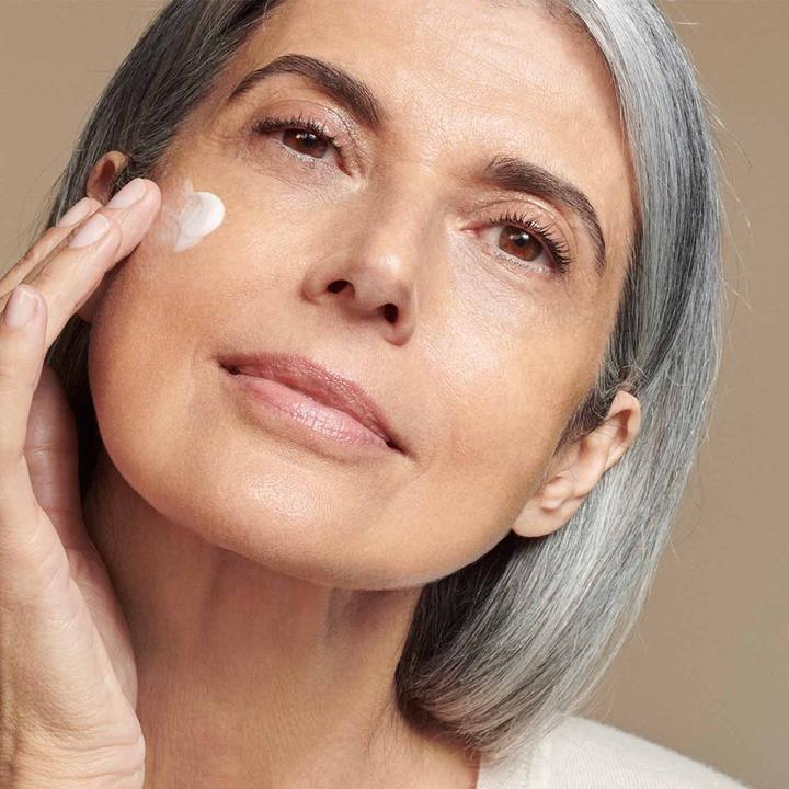 Immagine prodotto Clarins Nutri-Lumière Jour (50 ml, Crema da giorno, SPF 50)
