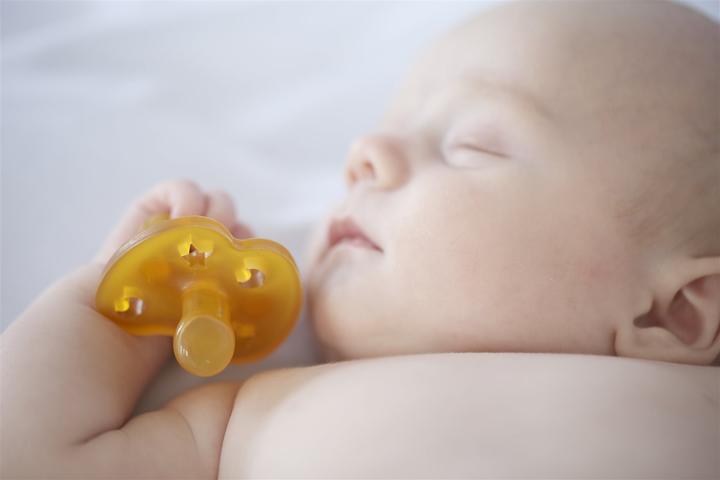 Actual product image Hevea Star and Moon (1 x, up to 3 M.)