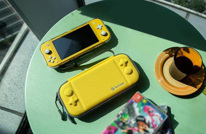Actual product image tomtoc Slim Case (Switch Lite)