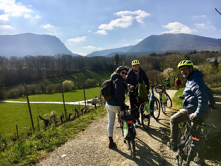 Immagine prodotto Smartbox Tour in bicicletta con degustazione di vini nella regione di Neuchâtel (2 pers.)