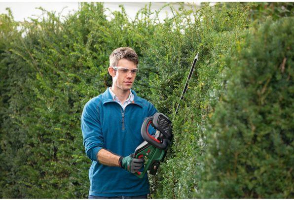 Produktbild Bosch Home & Garden UniversalHedgeCut 18V-50 (Akkuheckenschere)