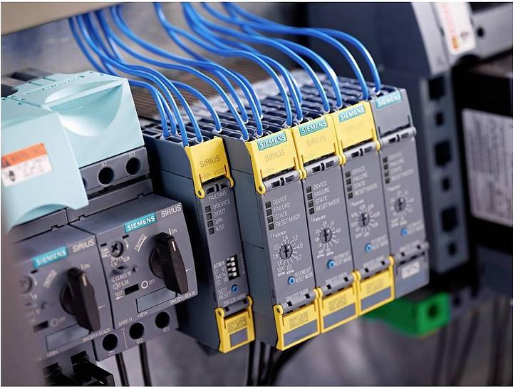 Image du produit Siemens Relais de sécurité,3NO 1NC,115-230Vac