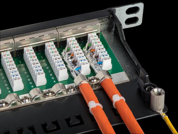Immagine prodotto Lindy Cat. Patch Panel 24p STP 1/2 U, 24 porte in unità di altezza 0,5