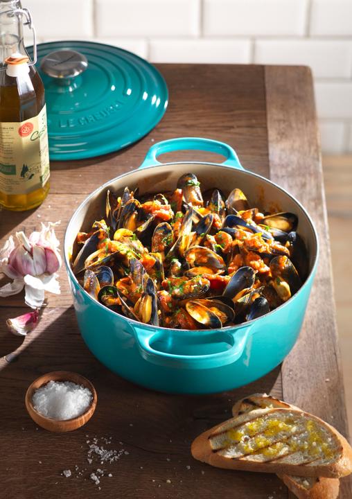 Produktbild Le Creuset Signature (31 cm, Bräter + Schmortopf, Gusseisen)
