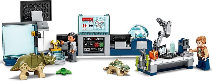 Actual product image LEGO Dr. Wu's lab: Outbreak of baby dinosaurs (75939, LEGO Jurassic World)